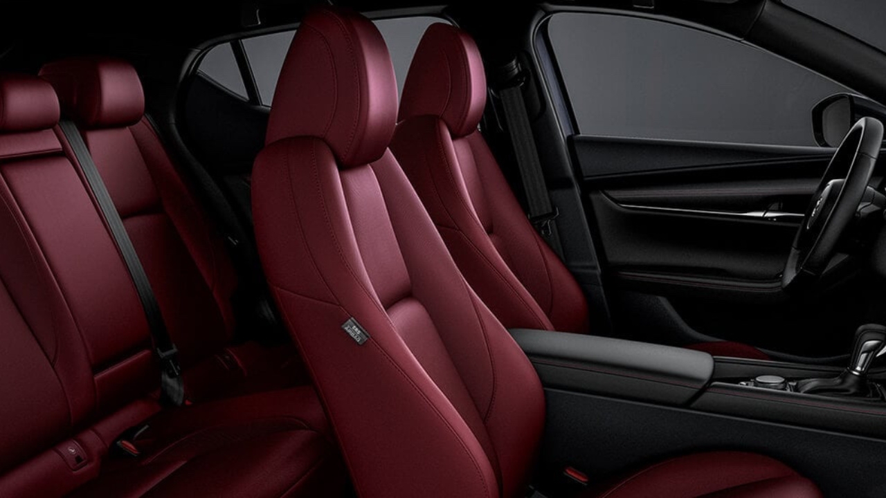 vue de l'habitacle d'une Mazda 3 2025