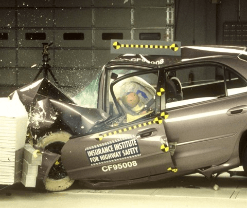 Mazda les véhicules les plus sécuritaires selon liihs mitsubishi galant 1995
