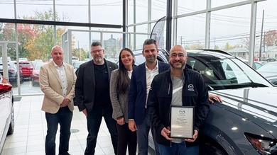 Michel Goudes devient maître technicien Mazda à Magog